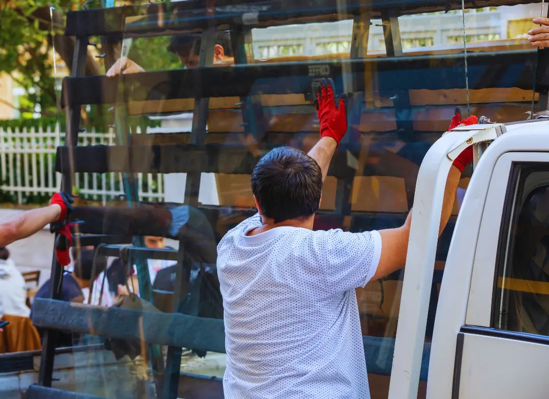 Remplacement de vitrine magasin Rives de l'Yon